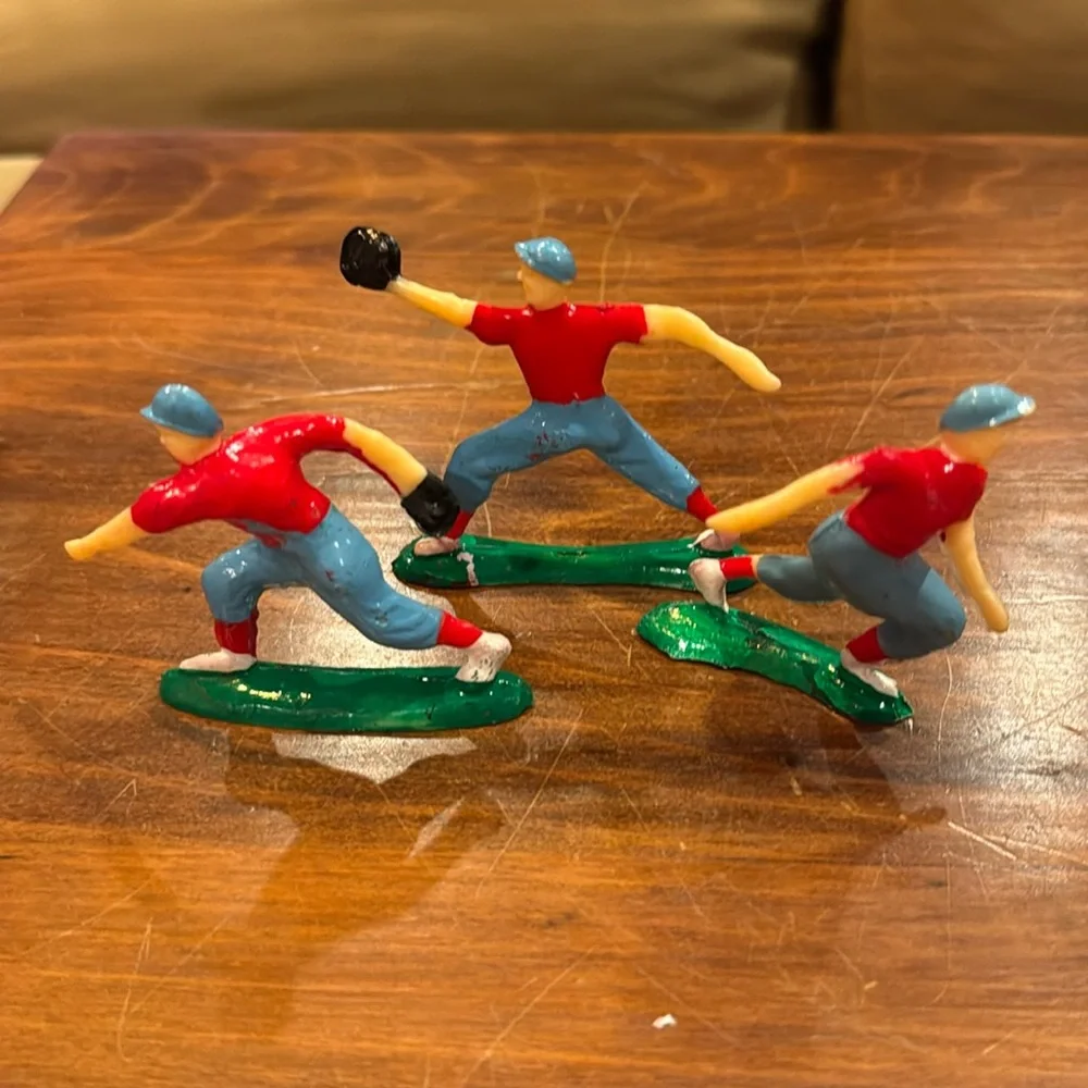 Vintage Plastic Cake Decorator Toppers Baseball Players Set of 5 Figures RARE
